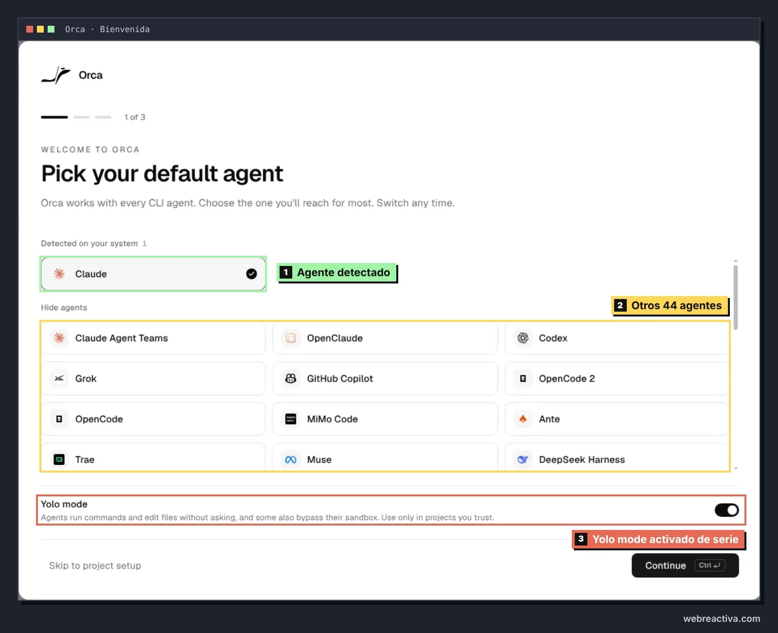 Primer paso del asistente de bienvenida de Orca, Pick your default agent: Claude aparece marcado como agente detectado en el sistema; debajo, la rejilla con Claude Agent Teams, OpenClaude, Codex, Grok, GitHub Copilot, OpenCode 2, OpenCode, MiMo Code, Ante, Trae, Muse y DeepSeek Harness, marcada como otros 44 agentes; abajo, la fila Yolo mode con el interruptor encendido, marcada como activada de serie.